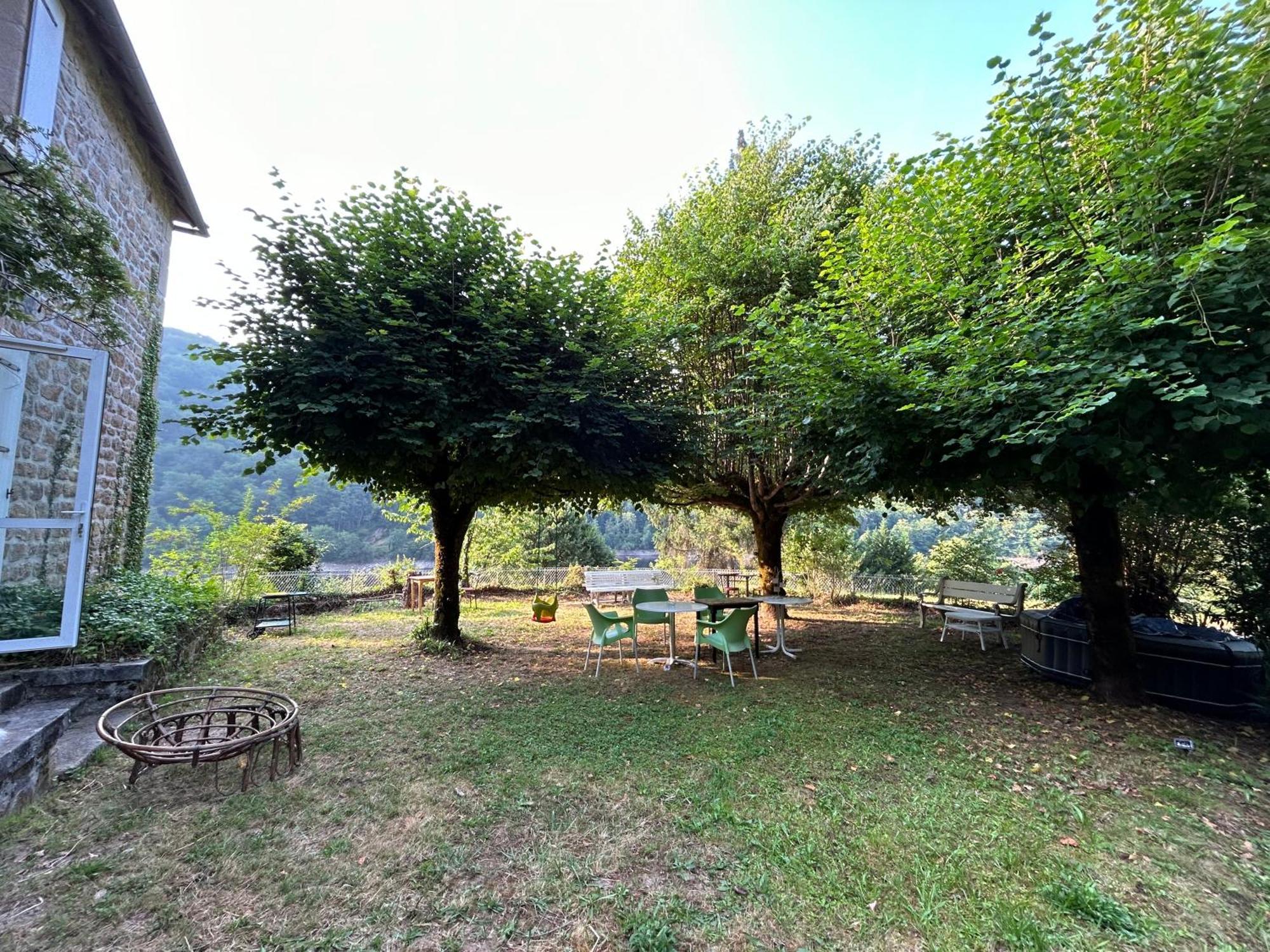 Le Chambon, Chambres D'Hotes Saint-Merd-de-Lapleau Esterno foto